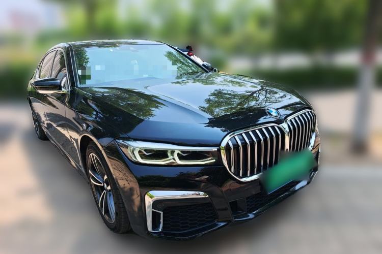 Used BMW 7 Series 2021 730Li M Sport Package Front Right 45 Deg