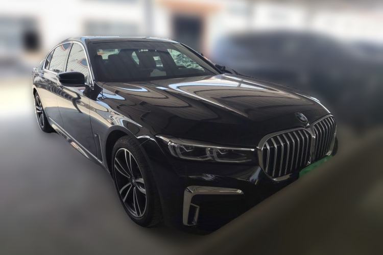 Used BMW 7 Series 2021 730Li M Sport Package Front Right 45 Deg