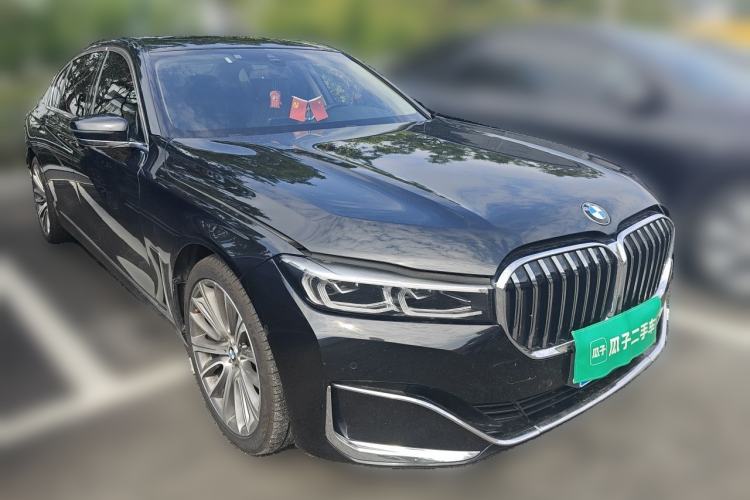 Used BMW 7 Series 2021 740Li Leading Edition Luxury Package Front Right 45 Deg