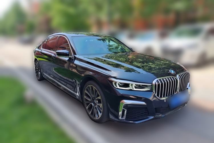 Used BMW 7 Series 2021 740Li Leading Model M Sport Package Front Right 45 Deg