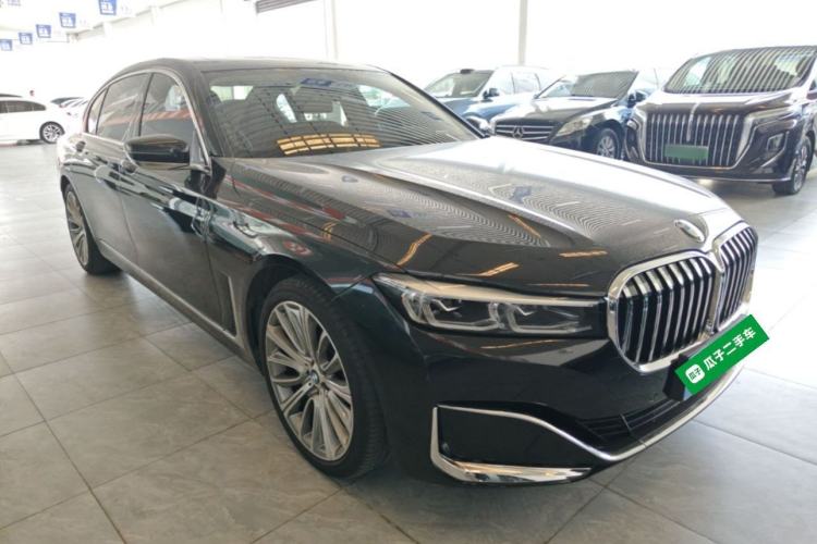 Used BMW 7 Series 2021 740Li Leading Edition Luxury Package Front Right 45 Deg