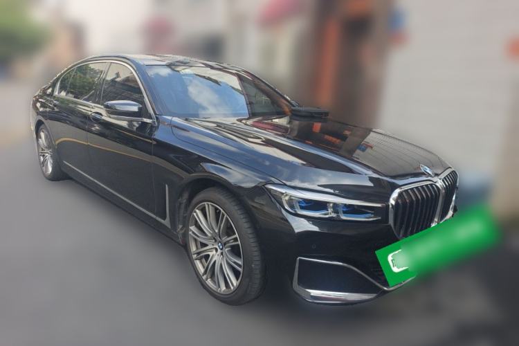 Used BMW 7 Series 2021 740Li xDrive Executive Luxury Package Front Right 45 Deg