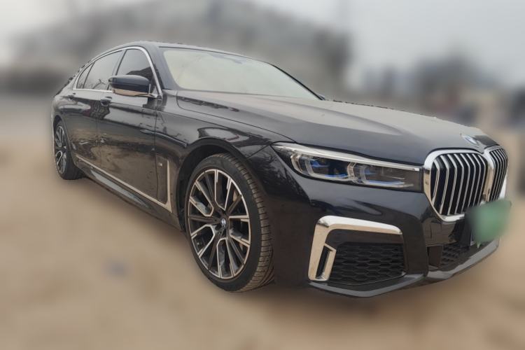 Used BMW 7 Series 2021 740Li xDrive Executive M Sport Package Front Right 45 Deg