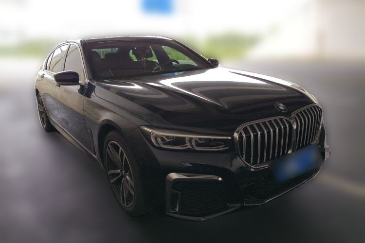 Used BMW 7 Series 2021 730Li M Sport Package Front Right 45 Deg