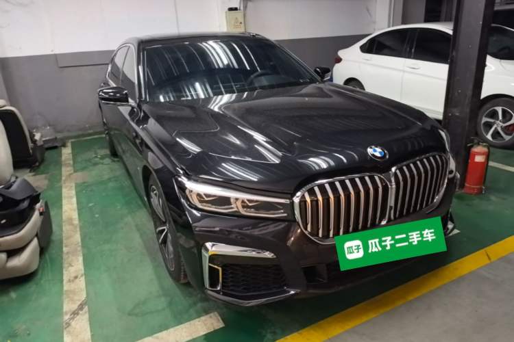 Used BMW 7 Series 2021 730Li M Sport Package Front Right 45 Deg