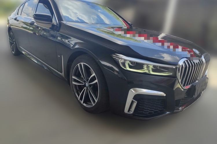 Used BMW 7 Series 2021 730Li M Sport Package Front Right 45 Deg
