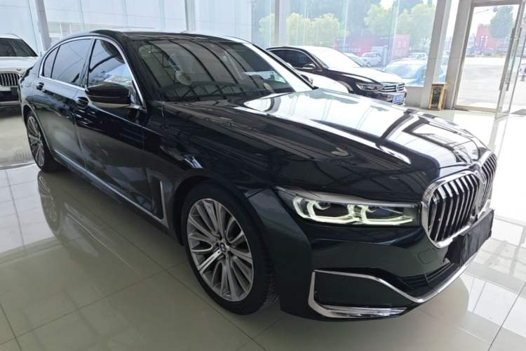 Used BMW 7 Series 2021 740Li Leading Edition Luxury Package Front Right 45 Deg