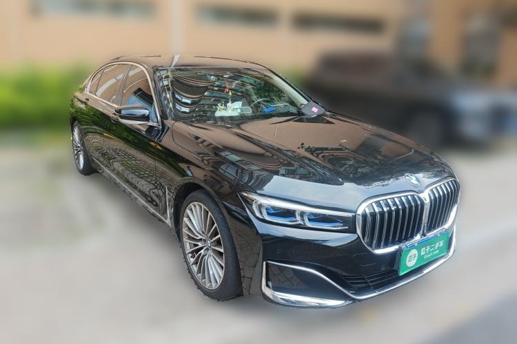 Used BMW 7 Series 2021 740Li Luxury Edition with Premium Package Front Right 45 Deg