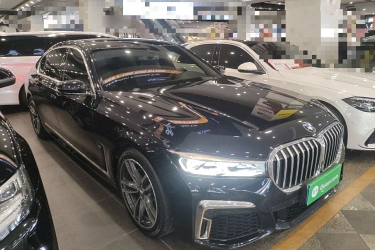 Used BMW 7 Series 2021 730Li M Sport Package Front Right 45 Deg