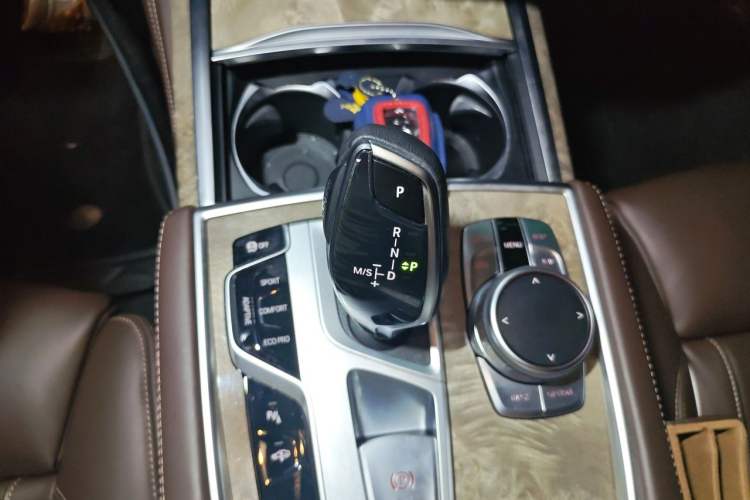 Used BMW 7 Series 2021 740Li Leading Edition Luxury Package Gear Lever