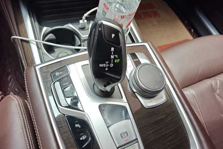Used BMW 7 Series 2021 730Li Luxury Package Gear Lever