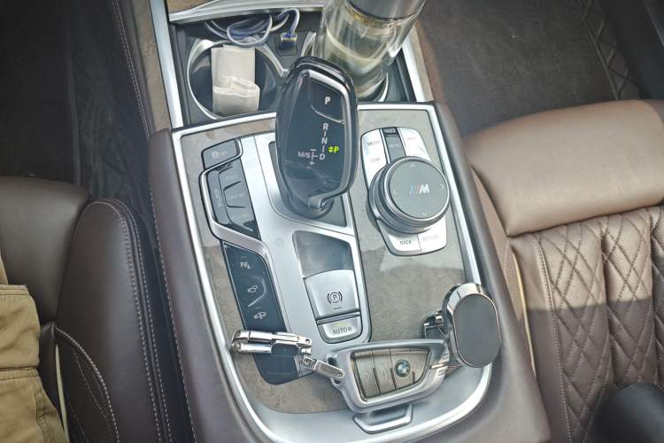 Used BMW 7 Series 2021 740Li Leading Edition Luxury Package Gear Lever