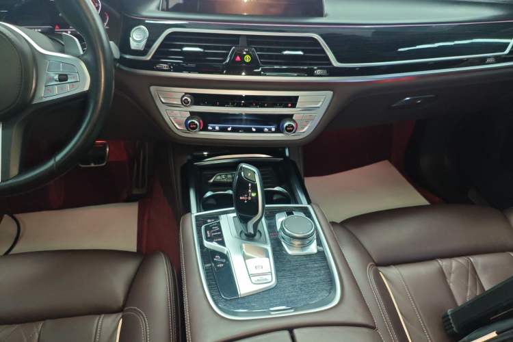 Used BMW 7 Series 2021 730Li M Sport Package Gear Lever