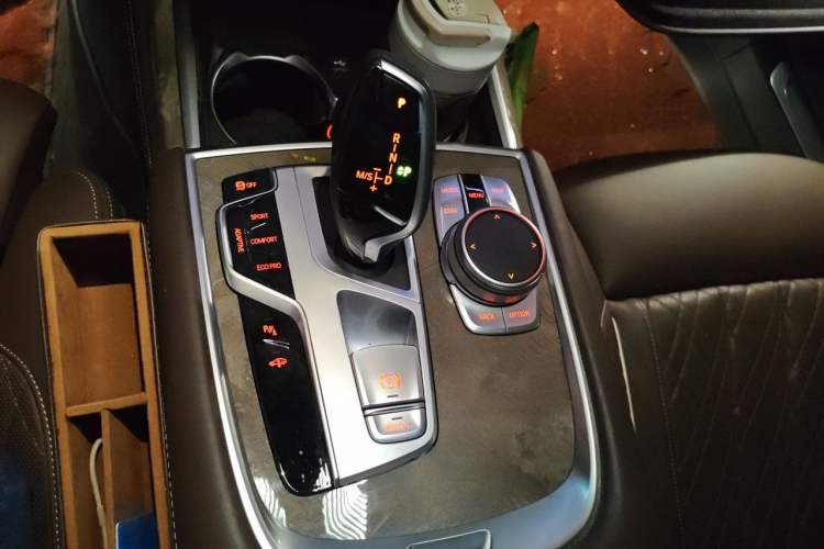 Used BMW 7 Series 2021 740Li Leading Edition Luxury Package Gear Lever