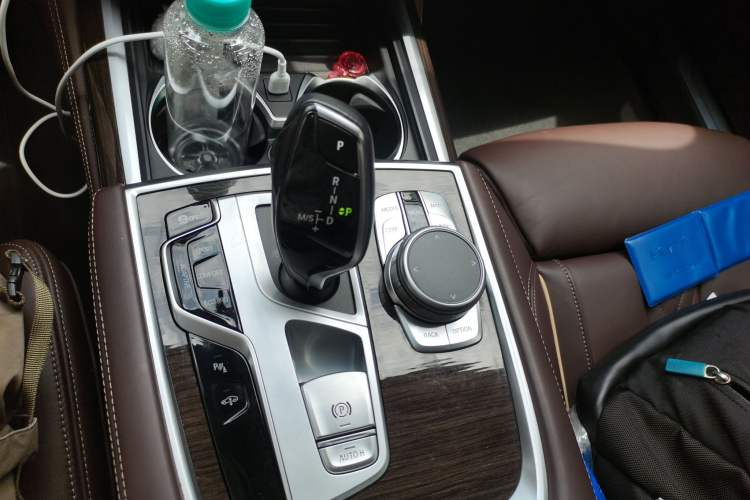 Used BMW 7 Series 2021 730Li Luxury Package Gear Lever