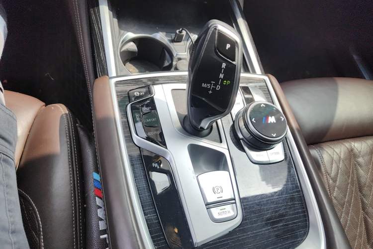 Used BMW 7 Series 2021 740Li Leading Model M Sport Package Gear Lever