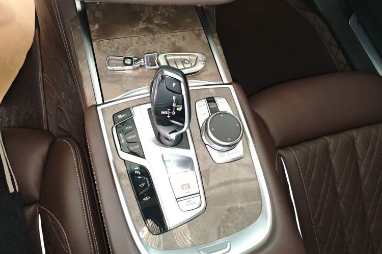 Used BMW 7 Series 2021 740Li Leading Edition Luxury Package Gear Lever