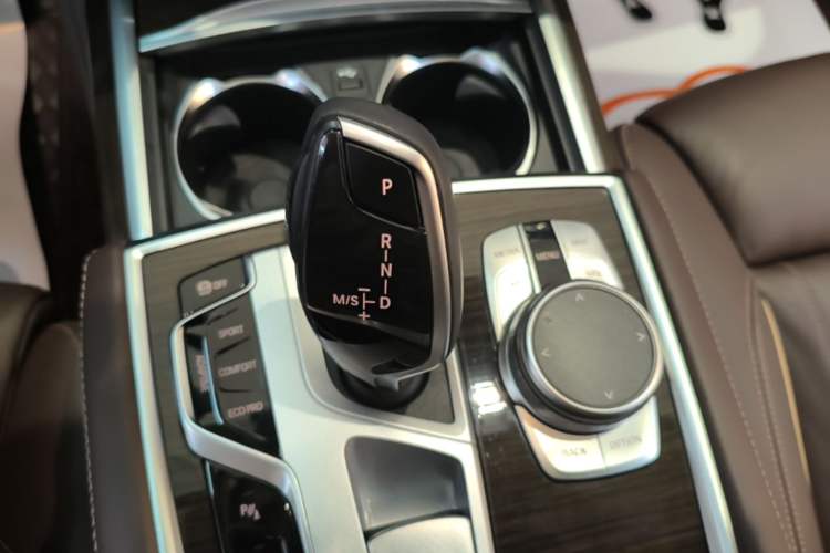 Used BMW 7 Series 2021 730Li Luxury Package Gear Lever