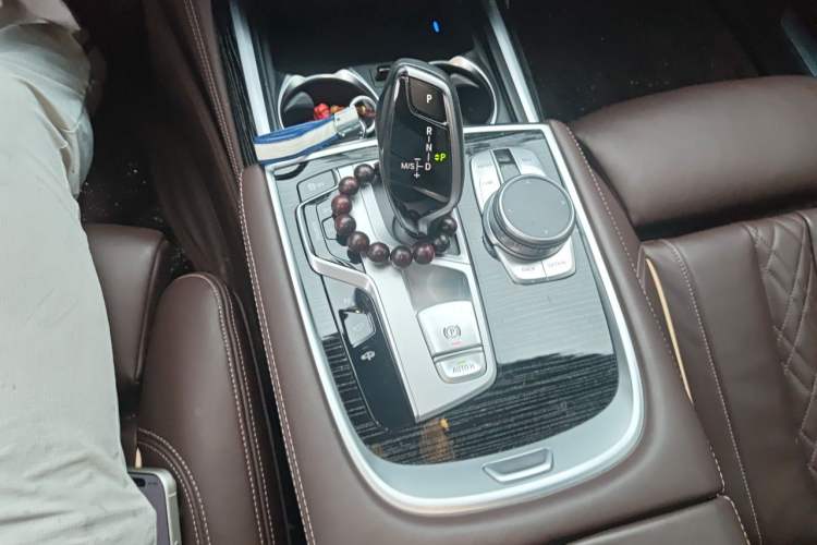 Used BMW 7 Series 2021 730Li M Sport Package Gear Lever