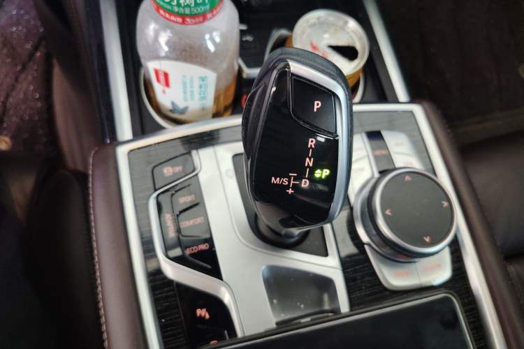 Used BMW 7 Series 2021 730Li M Sport Package Gear Lever