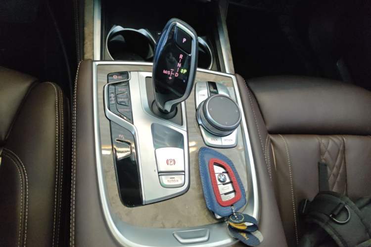 Used BMW 7 Series 2021 740Li Leading Edition Luxury Package Gear Lever