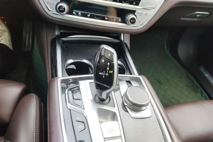 Used BMW 7 Series 2021 740Li Leading Model M Sport Package Gear Lever