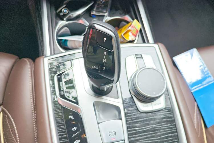 Used BMW 7 Series 2021 740Li Luxury Edition M Sport Package Gear Lever