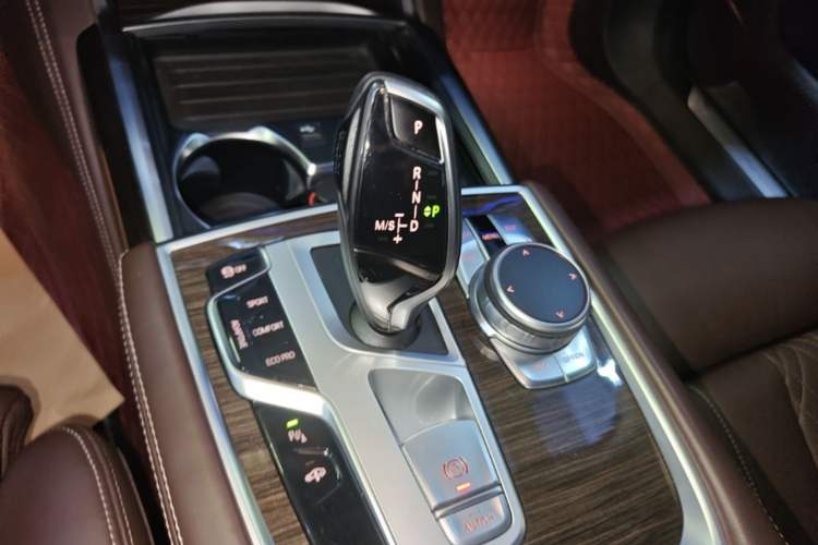 Used BMW 7 Series 2021 730Li Luxury Package Gear Lever