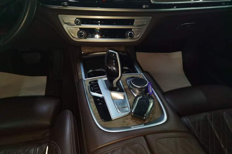 Used BMW 7 Series 2021 740Li Leading Edition Luxury Package Gear Lever
