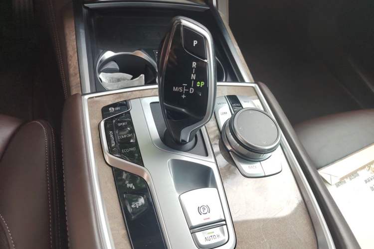 Used BMW 7 Series 2021 740Li Leading Edition Luxury Package Gear Lever