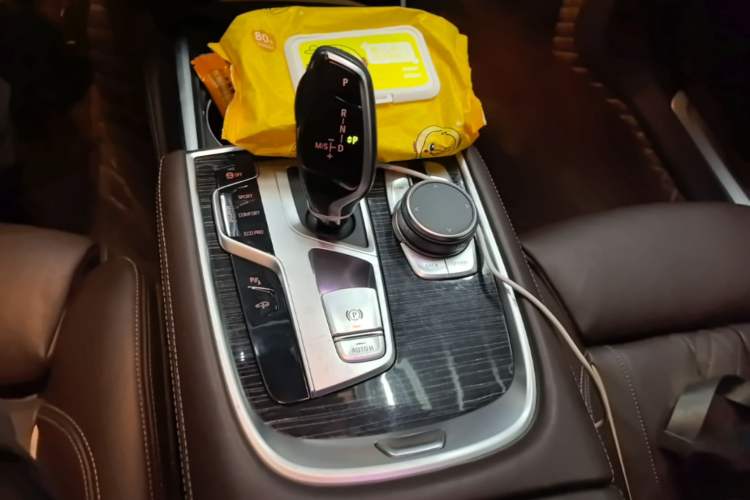 Used BMW 7 Series 2021 730Li M Sport Package Gear Lever