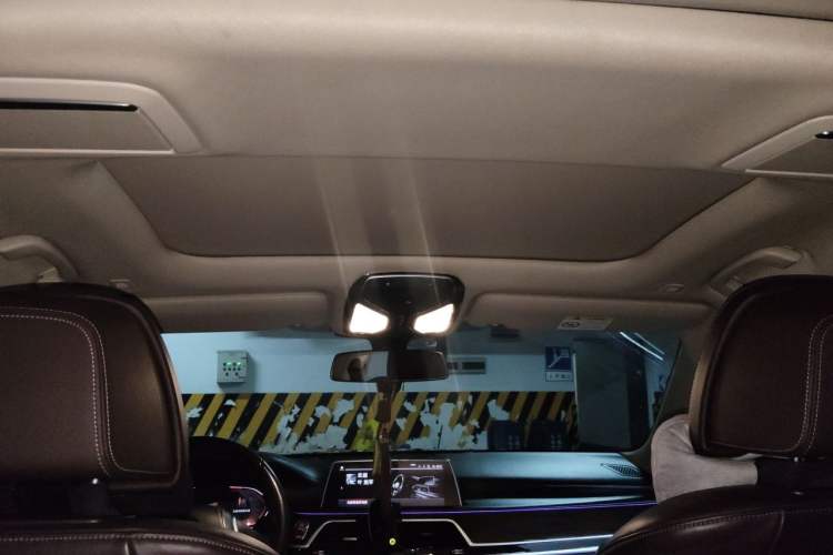 Used BMW 7 Series 2021 730Li Luxury Package Headliner