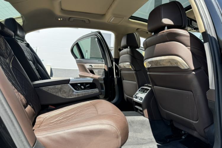 Used BMW 7 Series 2021 740Li Leading Edition Luxury Package Interior 10