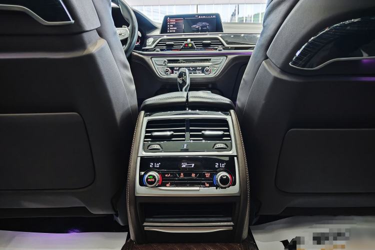 Used BMW 7 Series 2021 730Li M Sport Package Interior 10