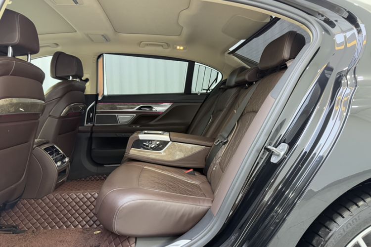 Used BMW 7 Series 2021 740Li Leading Edition Luxury Package Interior 2