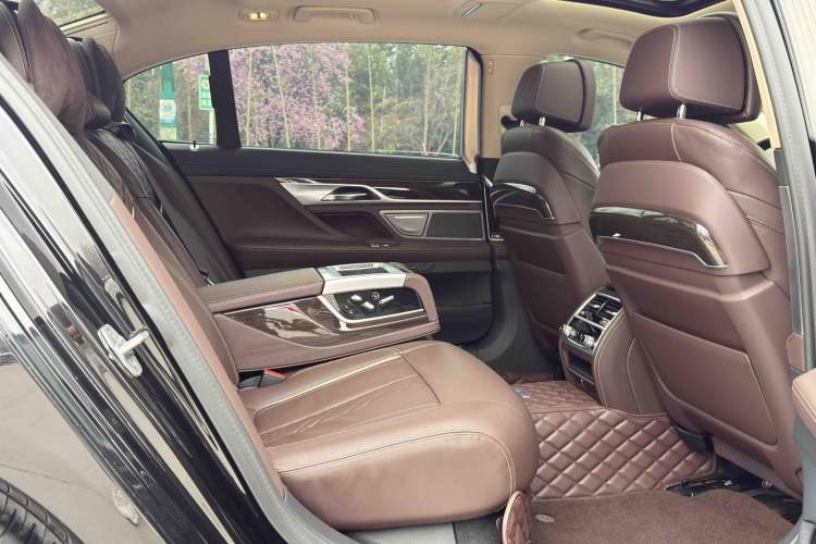 Used BMW 7 Series 2021 730Li Luxury Package Interior 2