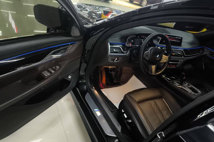 Used BMW 7 Series 2021 730Li M Sport Package Interior 3