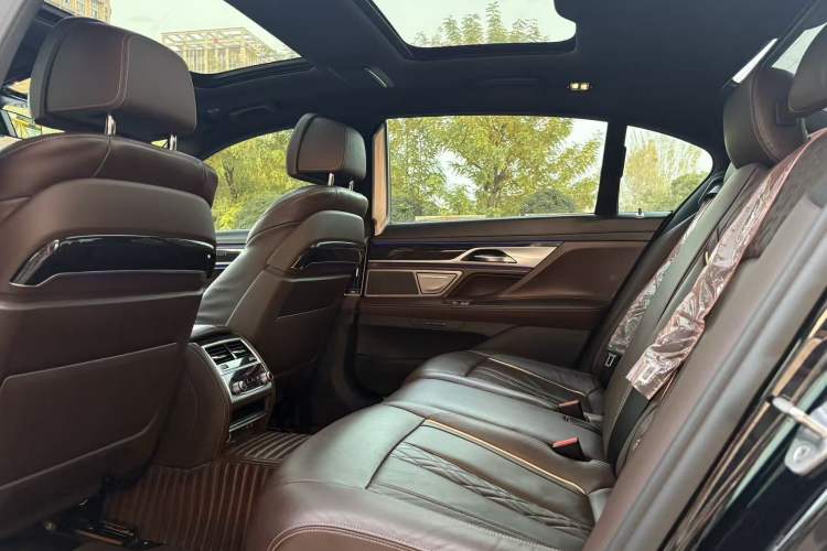 Used BMW 7 Series 2021 730Li M Sport Package Interior 3