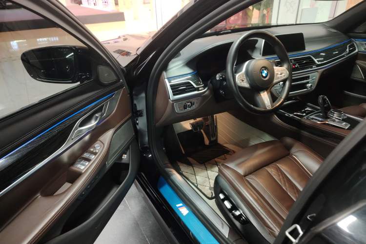Used BMW 7 Series 2021 730Li M Sport Package Interior 3