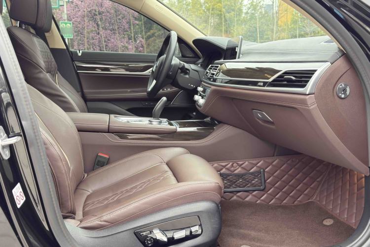 Used BMW 7 Series 2021 730Li Luxury Package Interior 3