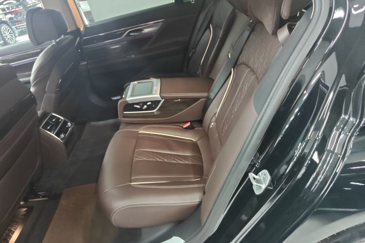 Used BMW 7 Series 2021 730Li Luxury Package Interior 4