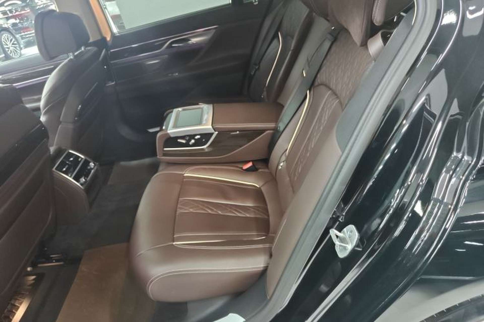 Used BMW 7 Series 2021 730Li Luxury Package Interior 4