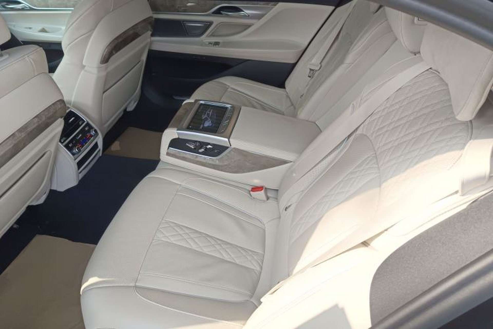 Used BMW 7 Series 2021 740Li Leading Edition Luxury Package Interior 4