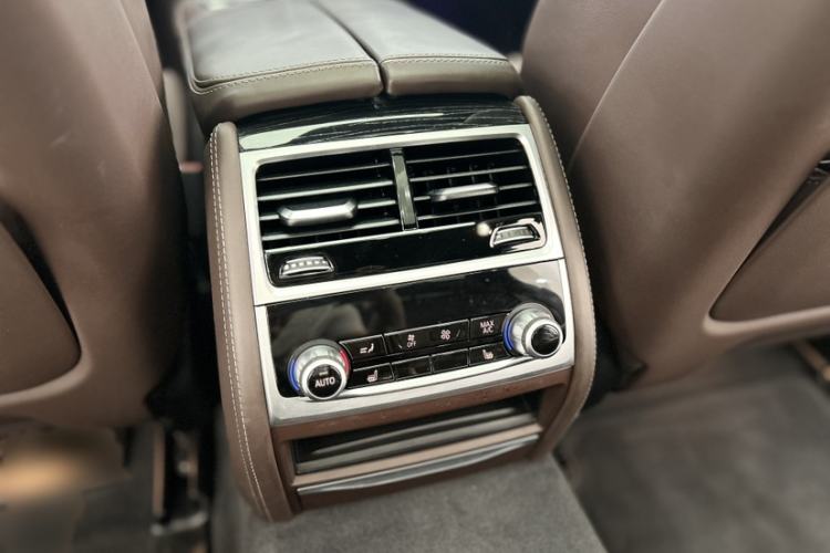 Used BMW 7 Series 2021 730Li M Sport Package Interior 4