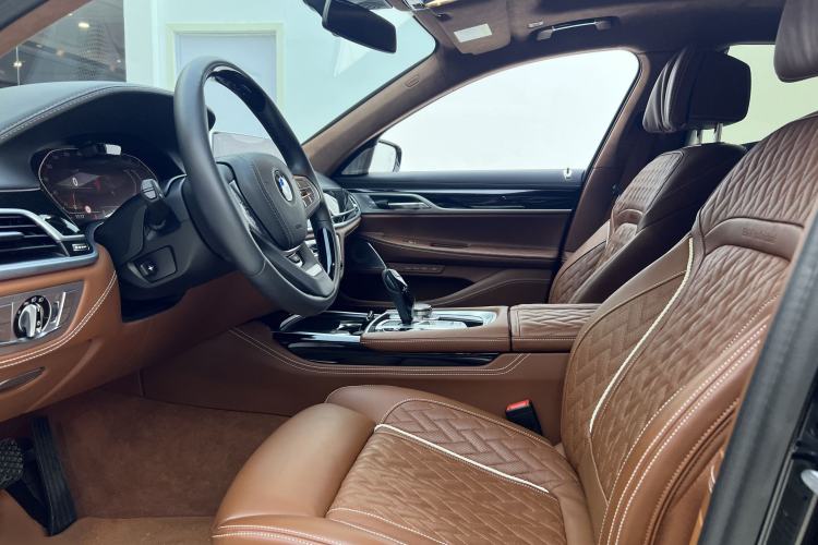Used BMW 7 Series 2021 740Li xDrive Executive Luxury Package Interior 6
