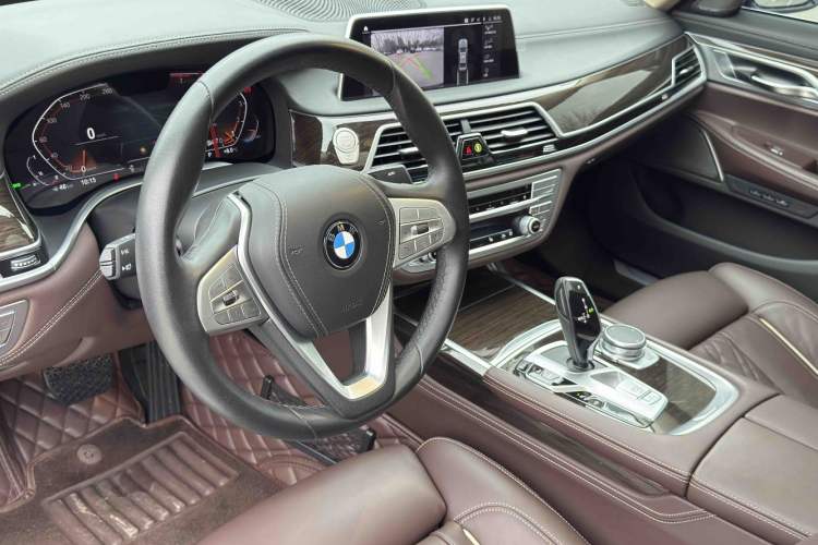 Used BMW 7 Series 2021 730Li Luxury Package Interior 7