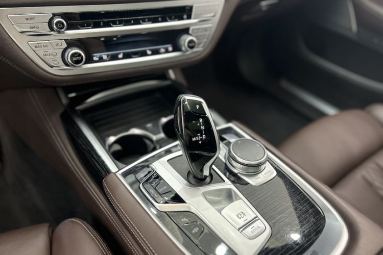 Used BMW 7 Series 2021 730Li M Sport Package Interior 8