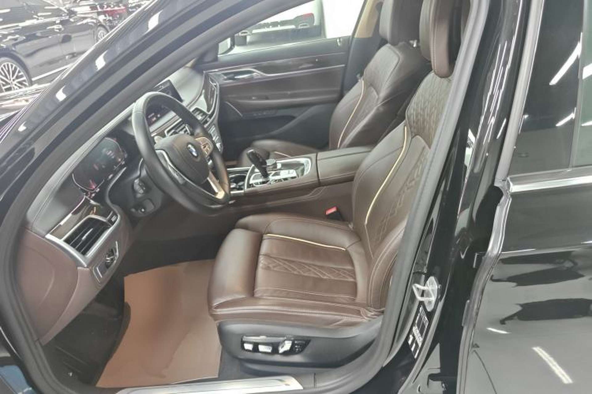 Used BMW 7 Series 2021 730Li Luxury Package Left Front Seat