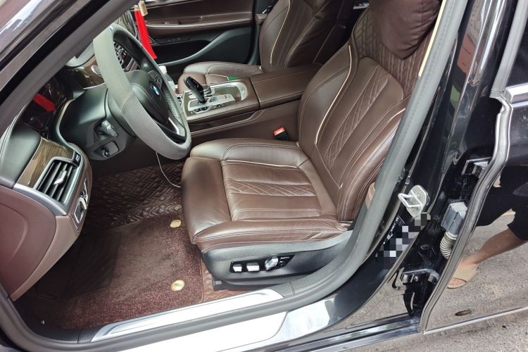 Used BMW 7 Series 2021 730Li Luxury Package Left Front Seat