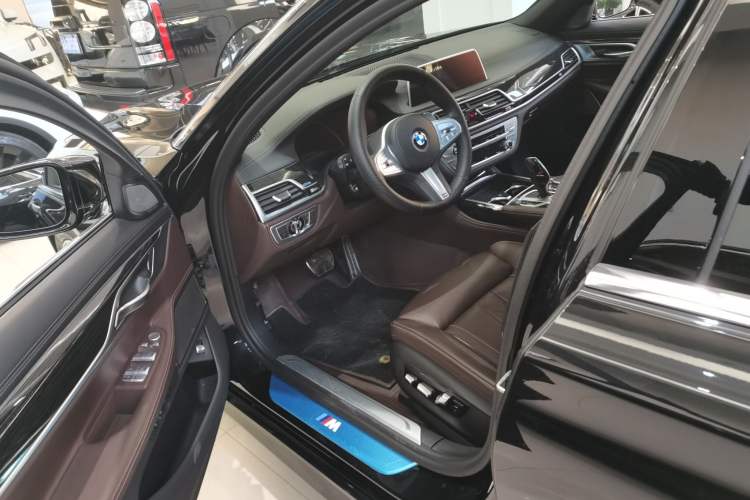 Used BMW 7 Series 2021 730Li M Sport Package Left Front Seat